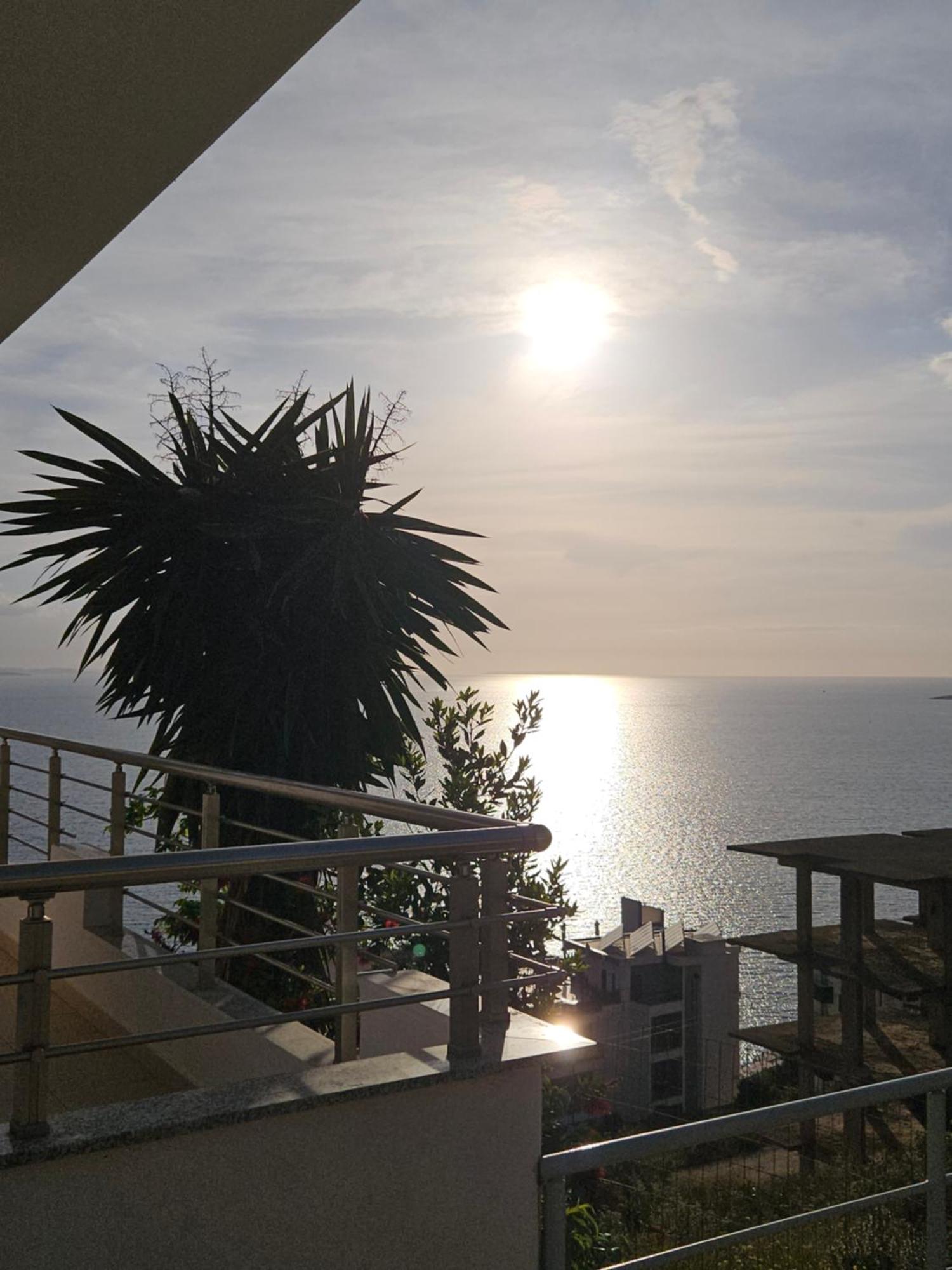 Nora's Sarandë